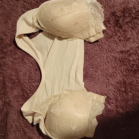 Bra - Picture 2 of 4